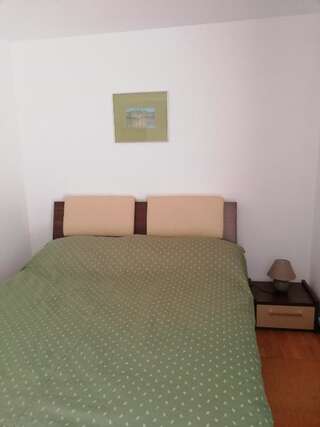 Виллы Zamora Green House Буштени Номер с кроватью размера «king-size» и видом на горы-20